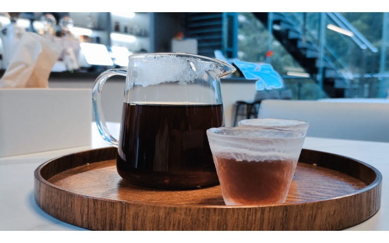 成年人每天一杯咖啡，不必担心咖啡因摄入过量Adults can have a cup of coffee every day without worrying about excessive caffeine intake