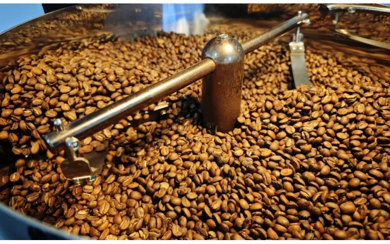 洲际交易所（ICE）罗布斯塔咖啡豆期货大涨近3%，报每吨3818美元ICE Robusta coffee futures surged nearly 3% to $3818 per ton
