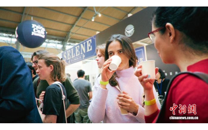 一杯来自中国的咖啡，靠什么在海外&ldquo;圈粉&rdquo;？What makes a cup of coffee from China popular overseas?