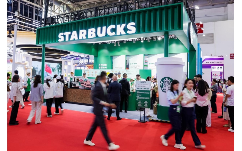 星巴克亮相第四届链博会：以创新&ldquo;链&rdquo;动中国咖啡产业未来Starbucks Debuts at the 4th Chain Expo: Innovating the 'Chain' to Drive the Future of China's Coffee Industry