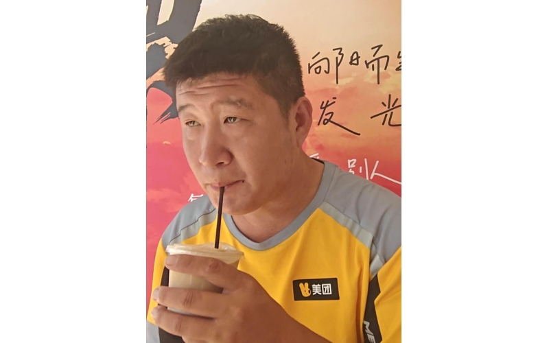 居民存一杯&ldquo;待用咖啡&rdquo;，让点滴善意在烟台街巷中传递Residents keep a cup of 'ready to use coffee', allowing small acts of kindness to spread in the streets and alleys of Yantai