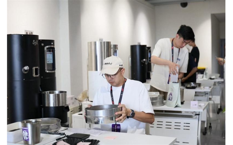 武安烘焙咖啡，香飘北上广Wu'an roasted coffee, fragrance wafts to Beijing and Guangzhou